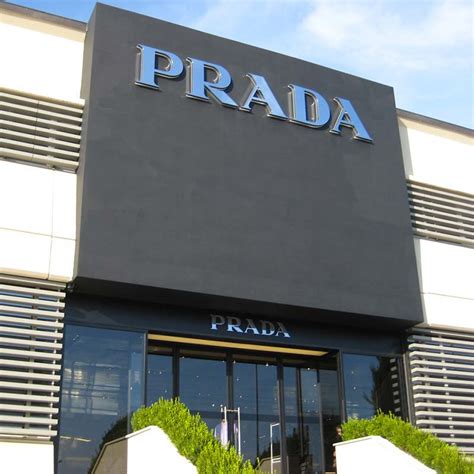 outlet prada uscita valdarno|prada outlet tuscany.